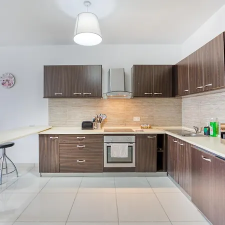 Apartmán Beautiful Pent With Terrace & Spectacular Views By 360 Estates Luqa