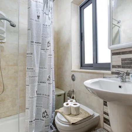 Beautiful Pent With Terrace & Spectacular Views By 360 Estates 아파트 *