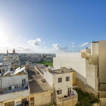 Beautiful Pent With Terrace & Spectacular Views By 360 Estates