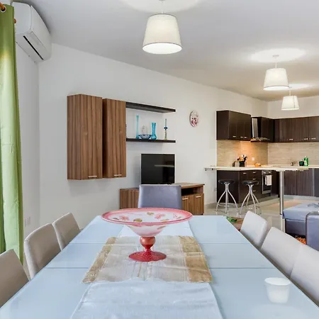 아파트 Beautiful Pent With Terrace & Spectacular Views By 360 Estates