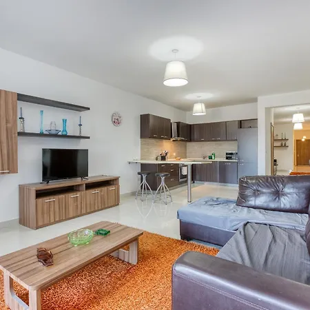 Beautiful Pent With Terrace & Spectacular Views By 360 Estates 아파트