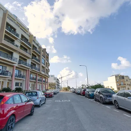Beautiful Pent With Terrace & Spectacular Views By 360 Estates *